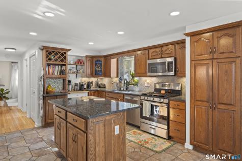 7 Greenwood Circle East Lyme CT 06333