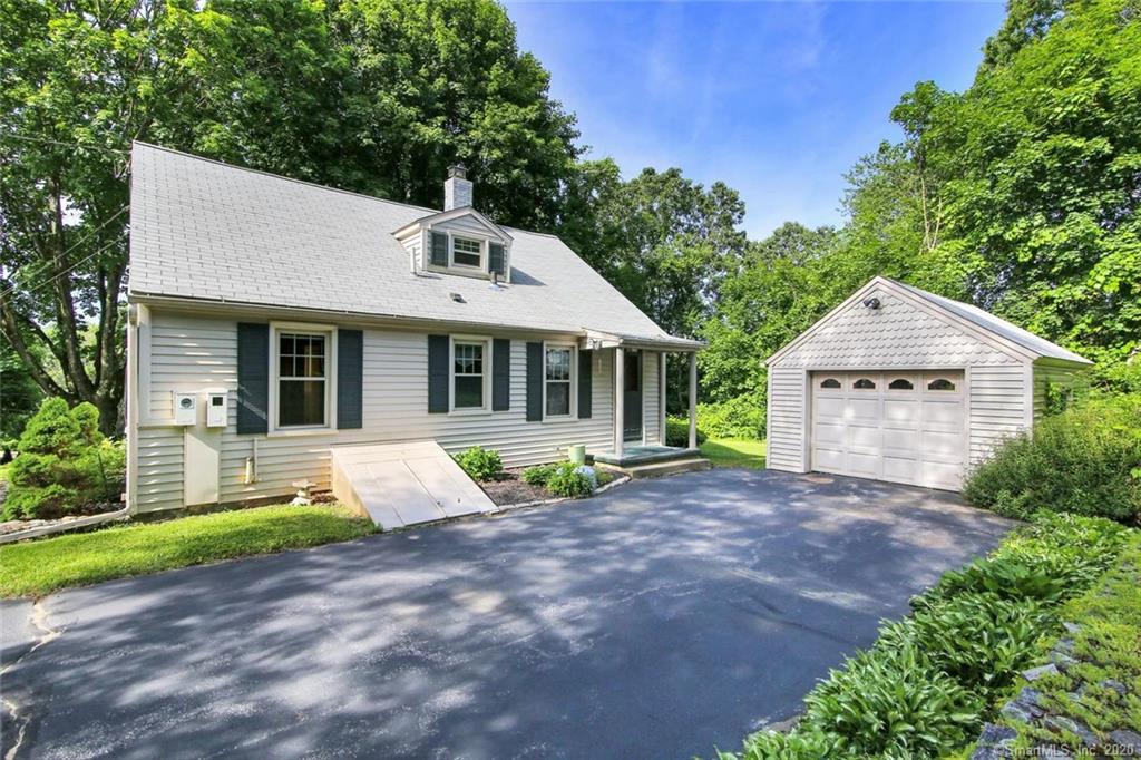 25 East Street Oxford CT 06478