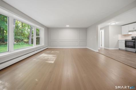 32 Hemlock Lane East Hartford CT 06118