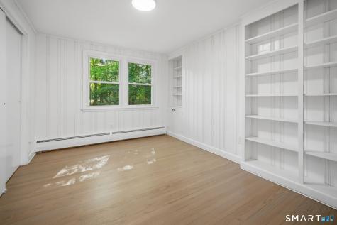 32 Hemlock Lane East Hartford CT 06118