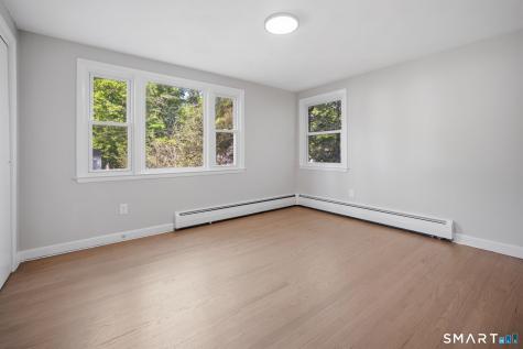 32 Hemlock Lane East Hartford CT 06118