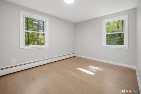 32 Hemlock Lane East Hartford CT 06118