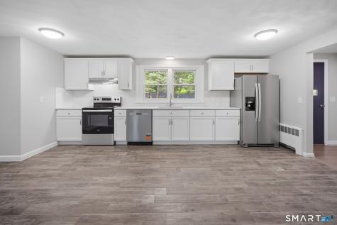 32 Hemlock Lane East Hartford CT 06118