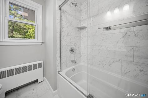 32 Hemlock Lane East Hartford CT 06118