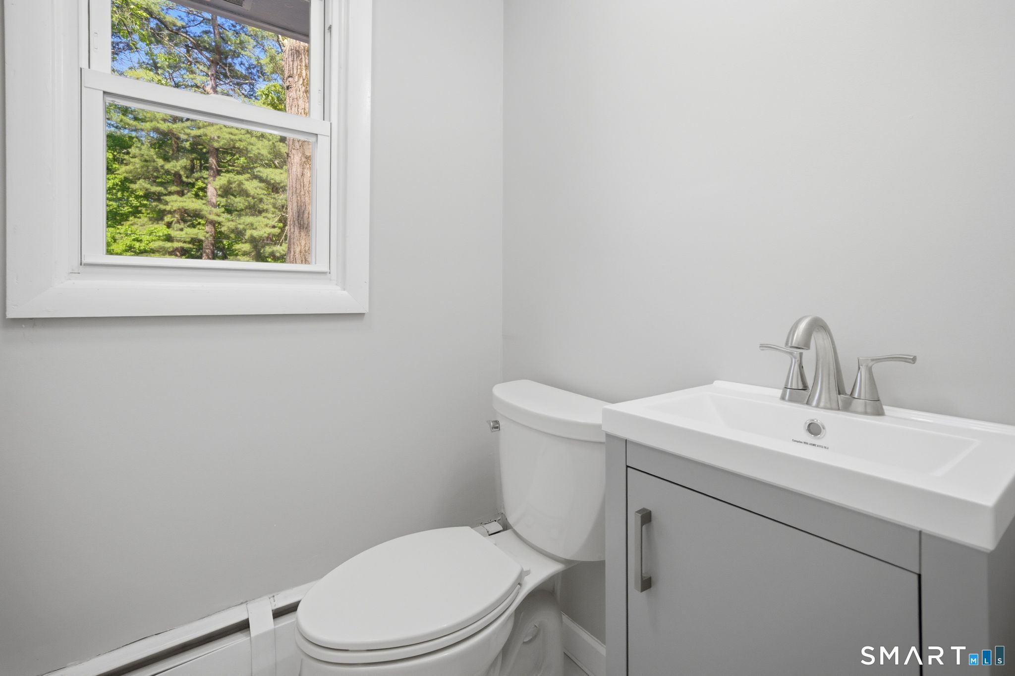 32 Hemlock Lane East Hartford CT 06118