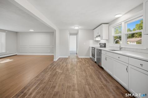 32 Hemlock Lane East Hartford CT 06118