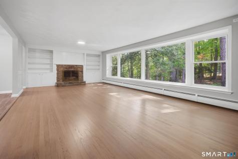 32 Hemlock Lane East Hartford CT 06118