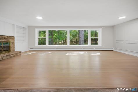32 Hemlock Lane East Hartford CT 06118