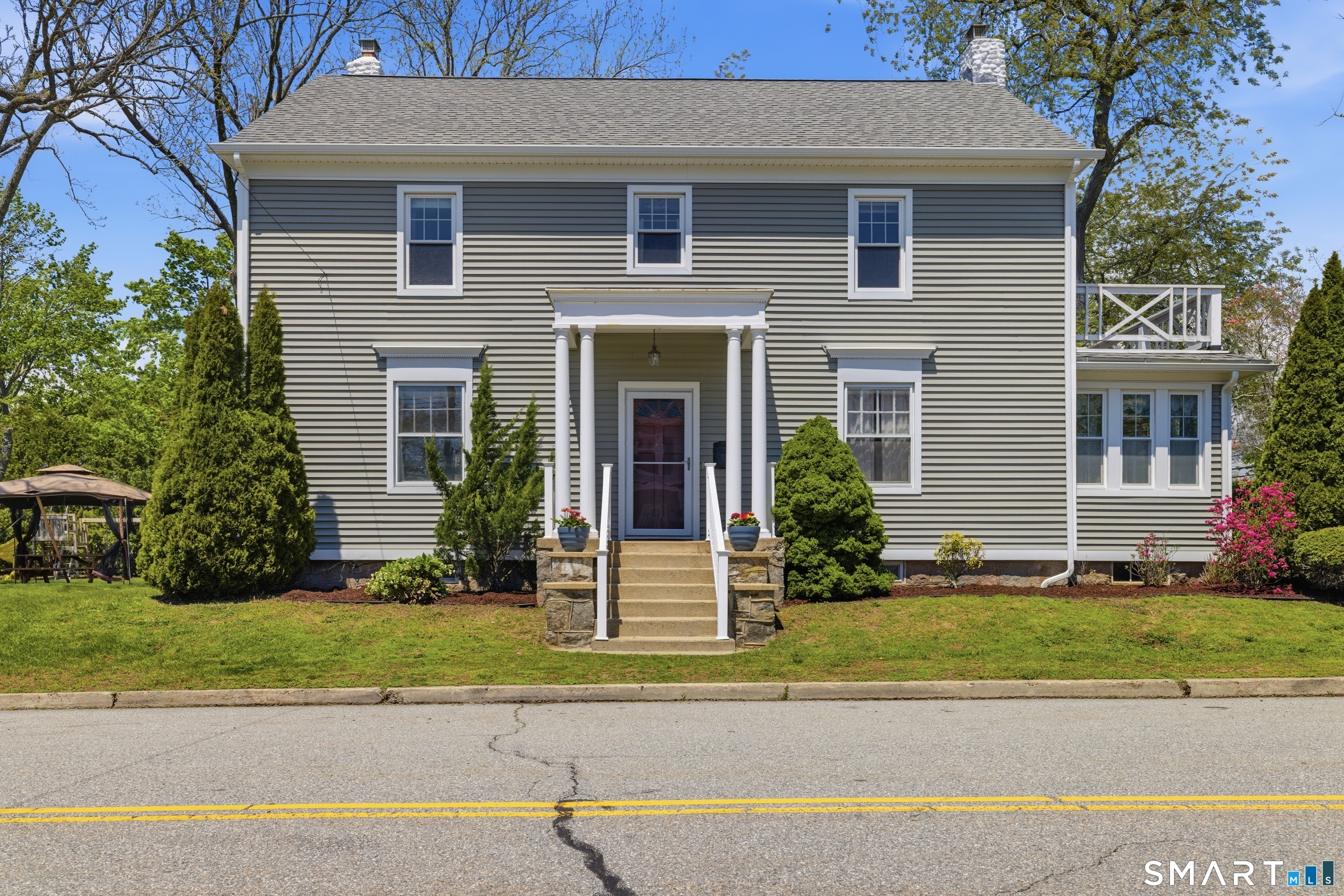 763 Ocean Avenue New London CT 06320