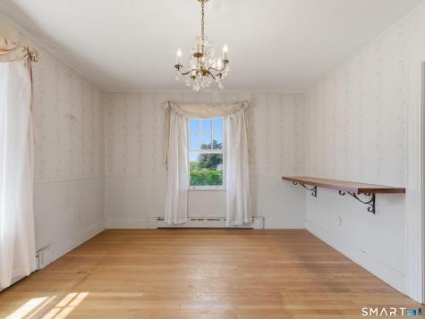 763 Ocean Avenue New London CT 06320