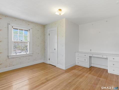 763 Ocean Avenue New London CT 06320