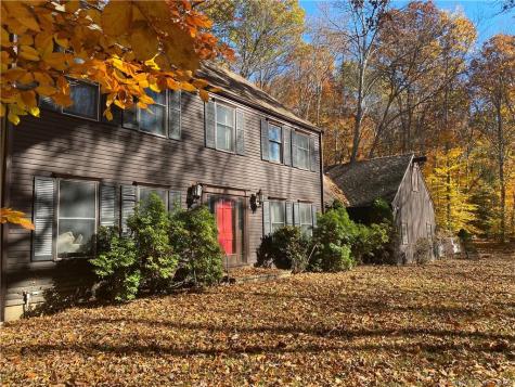 10 Dinglebrook Lane Newtown CT 06470
