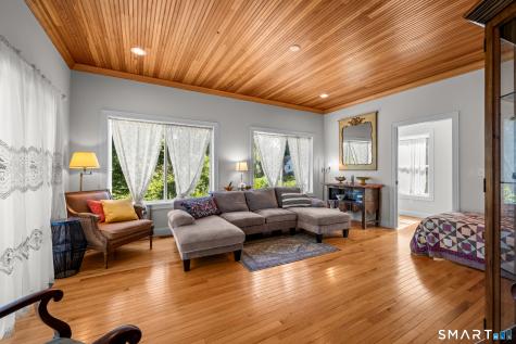 67 Spring Glen Road East Lyme CT 06357