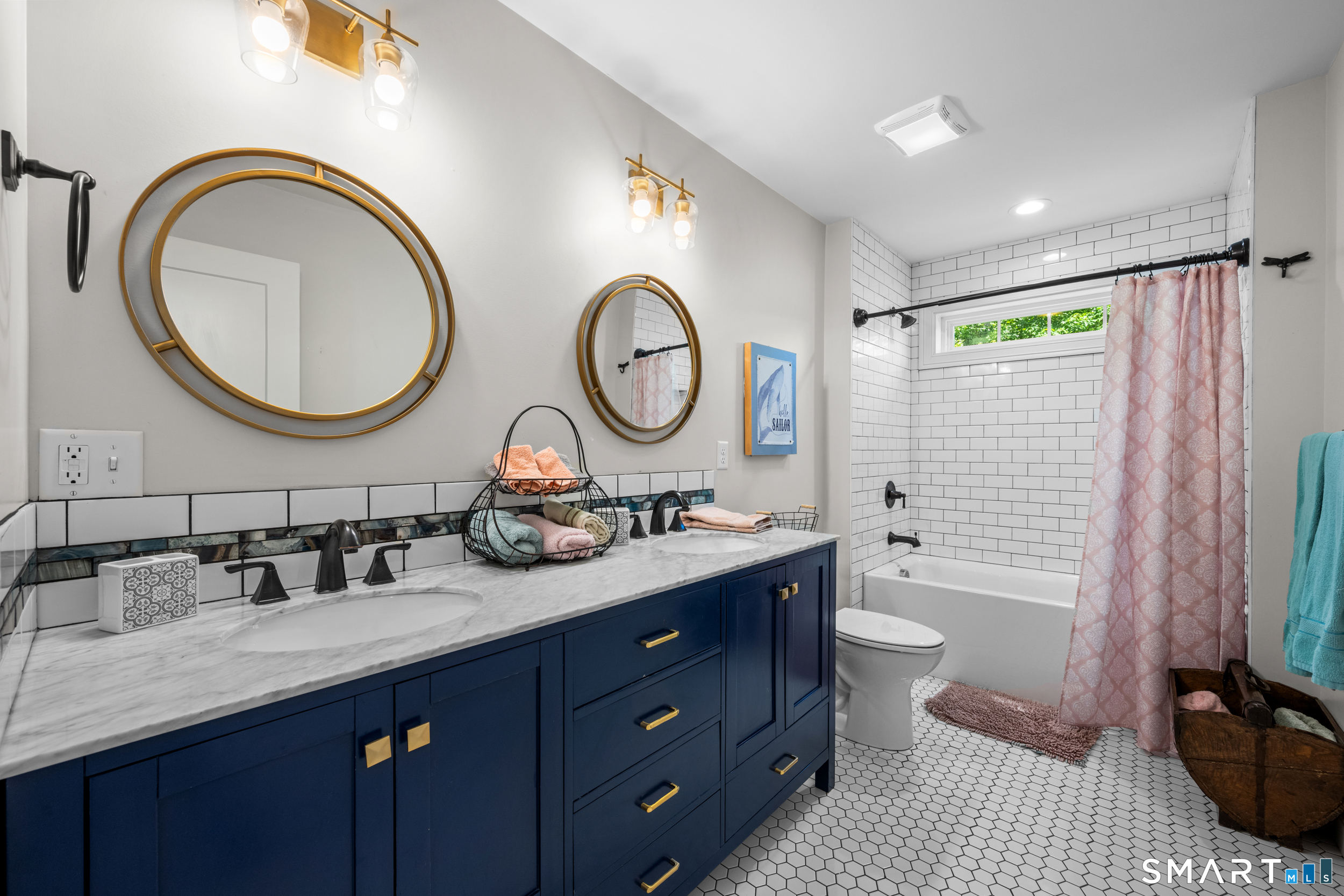 67 Spring Glen Road East Lyme CT 06357