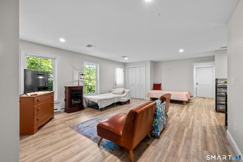 67 Spring Glen Road East Lyme CT 06357
