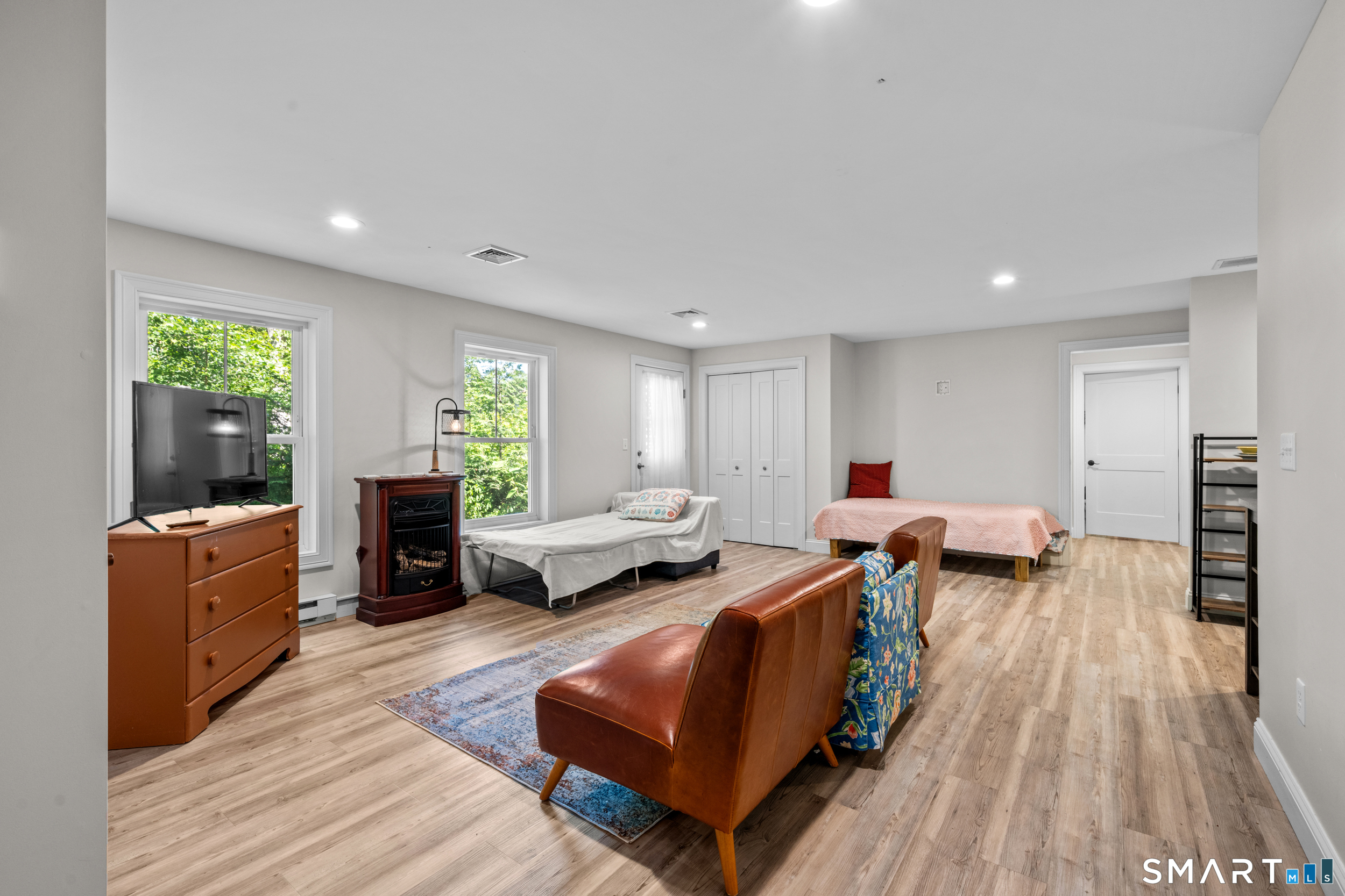 67 Spring Glen Road East Lyme CT 06357