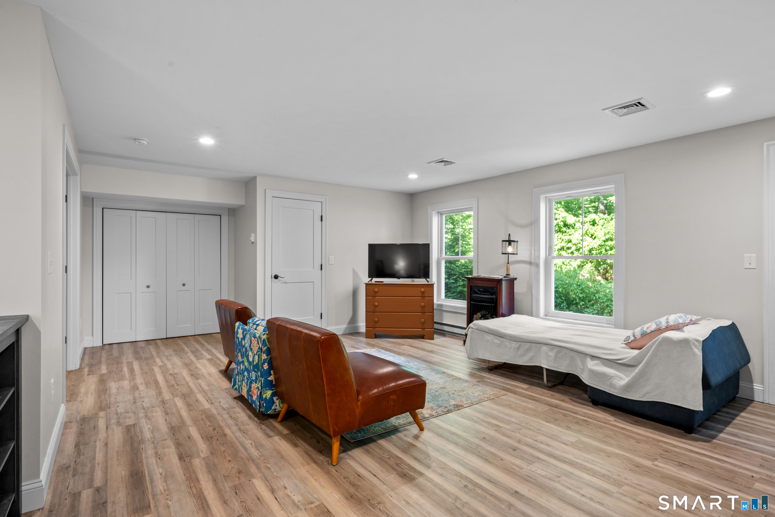 67 Spring Glen Road East Lyme CT 06357