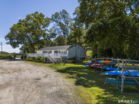67 Spring Glen Road East Lyme CT 06357