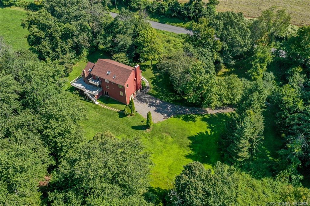 12 Hank Becker Lane Bridgewater CT 06752