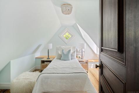 31 Contentment Island Road Darien CT 06820