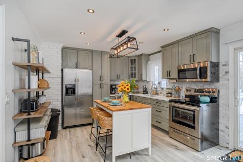 26 Pleasant Street Bethel CT 06801