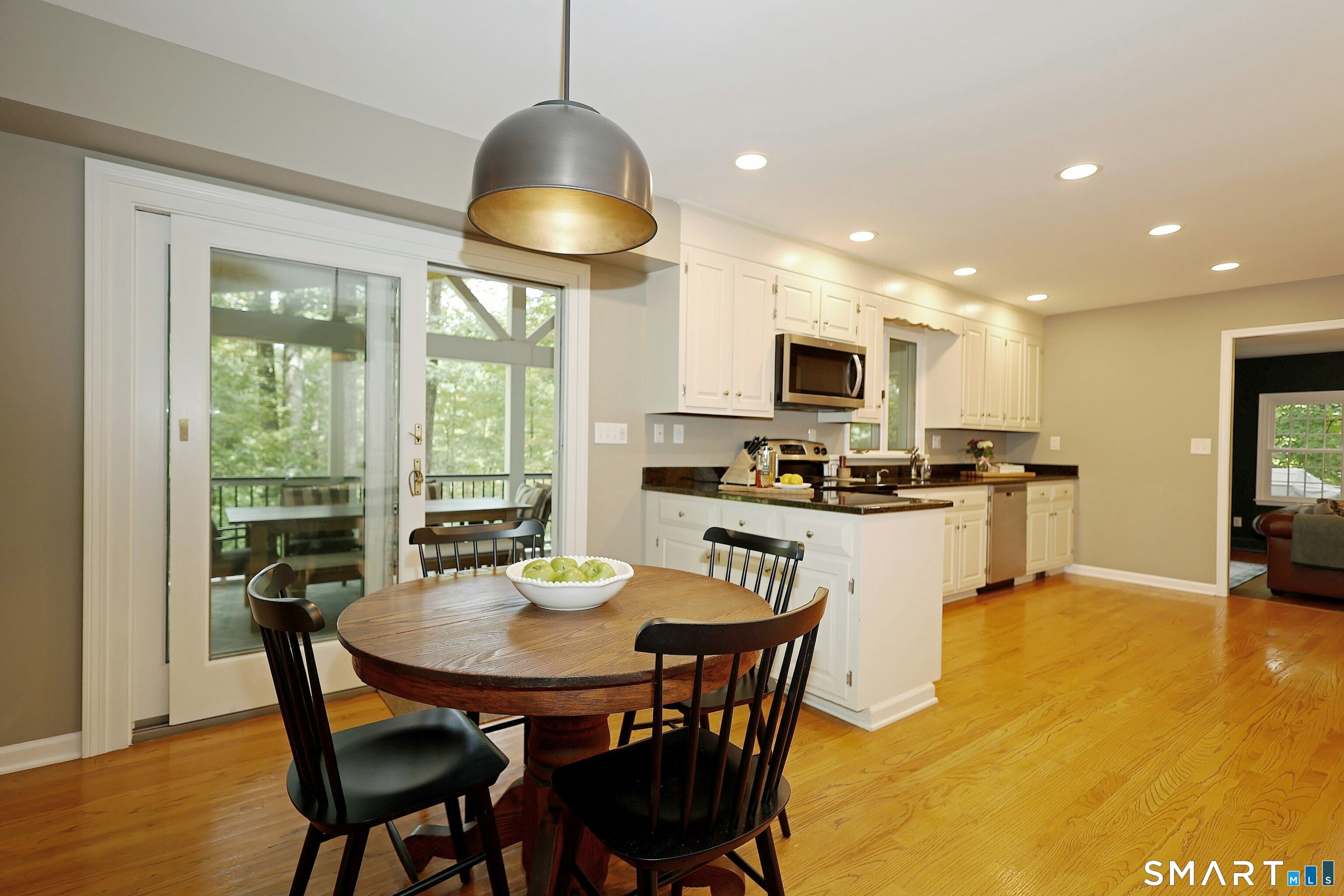 85 Cross Highway Redding CT 06896