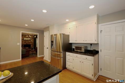 85 Cross Highway Redding CT 06896