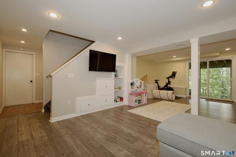 85 Cross Highway Redding CT 06896