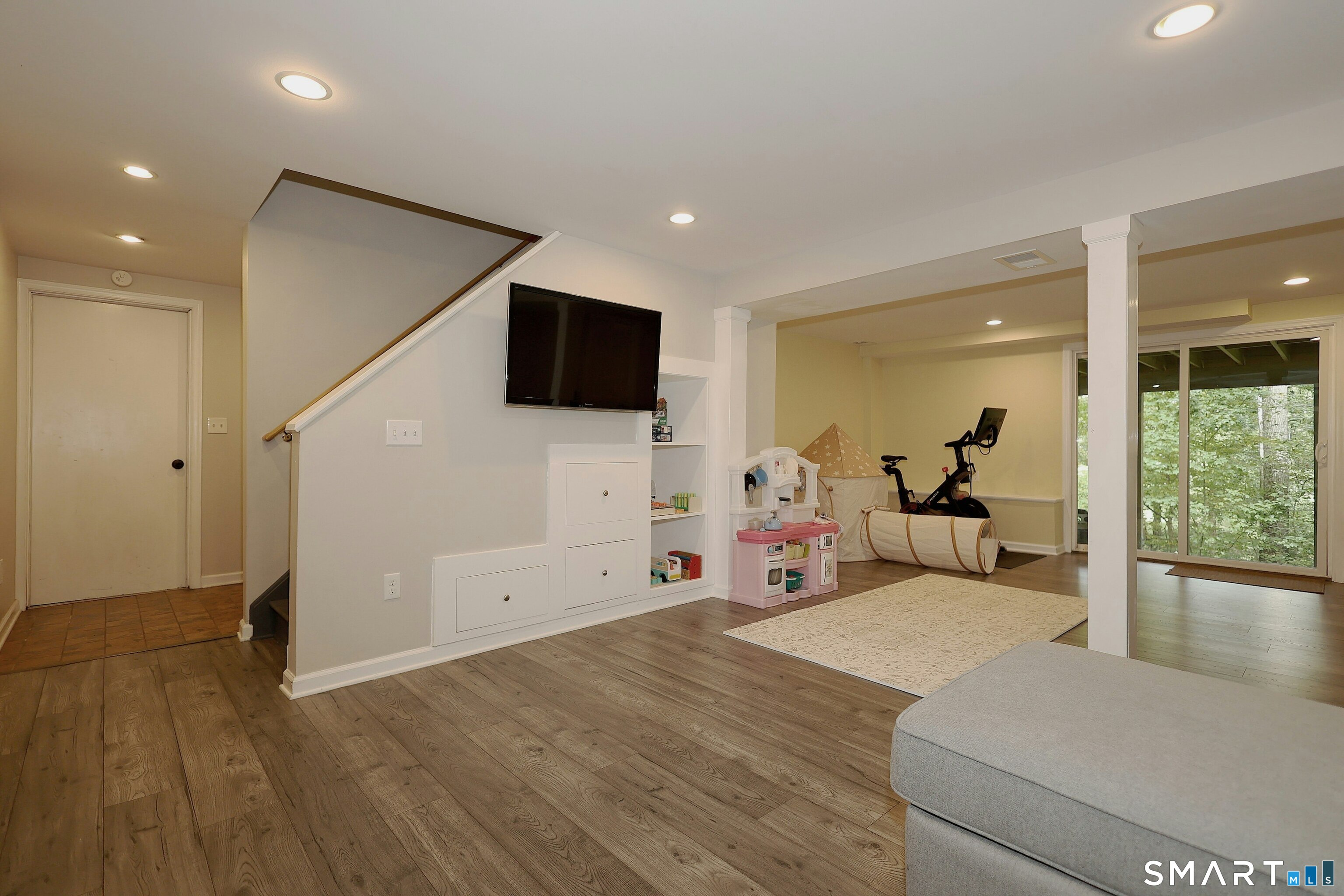 85 Cross Highway Redding CT 06896