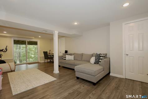 85 Cross Highway Redding CT 06896