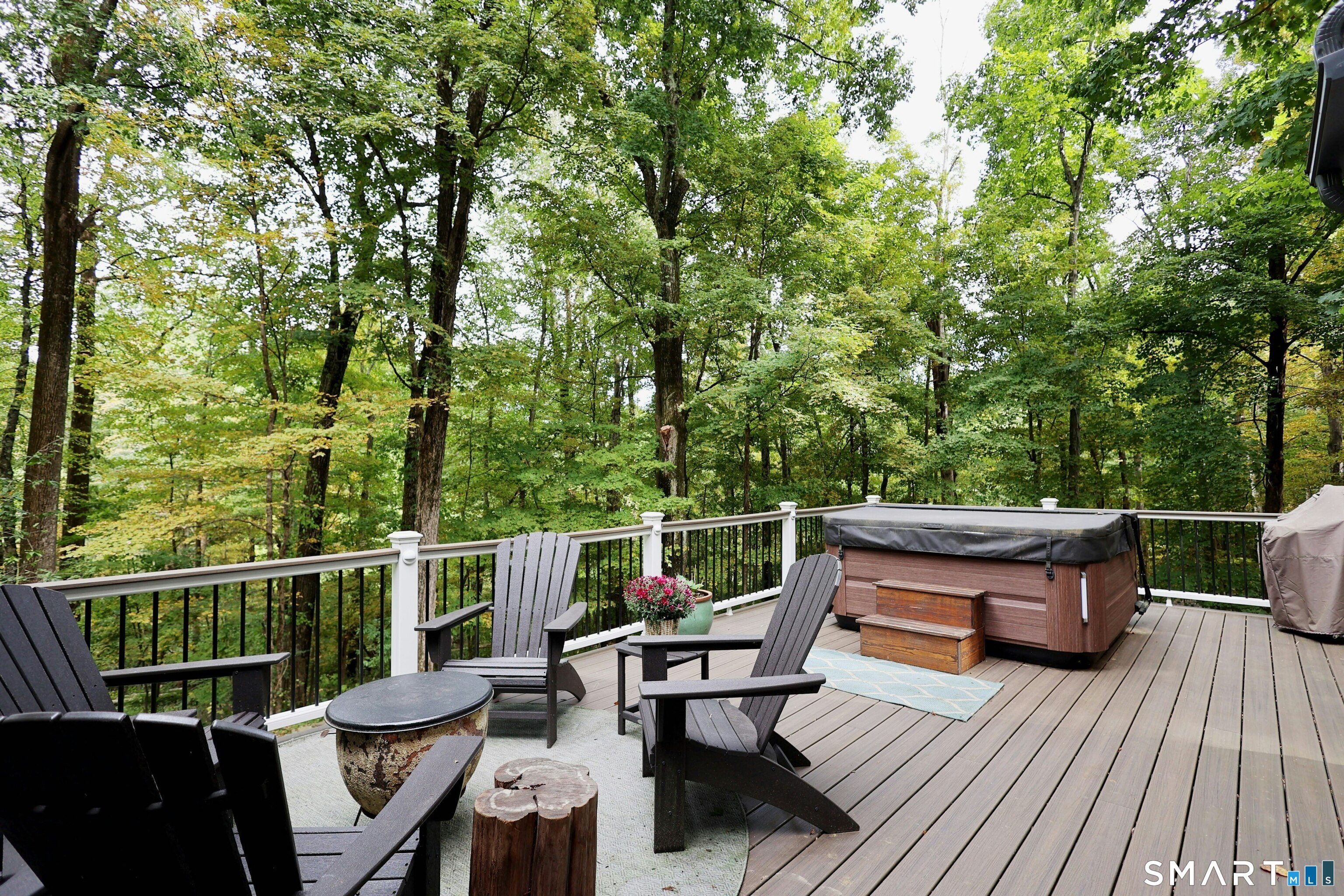85 Cross Highway Redding CT 06896