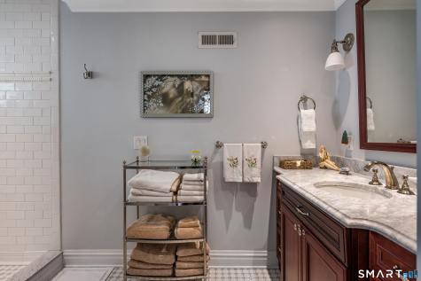 15 Novelty Lane Essex CT 06426