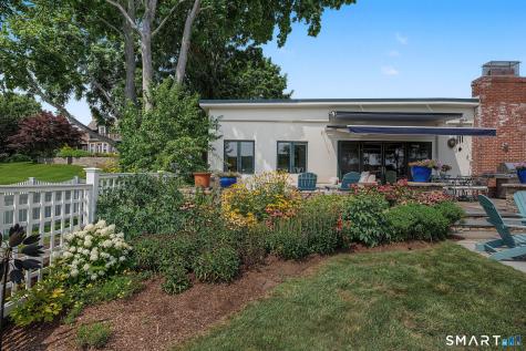 15 Novelty Lane Essex CT 06426