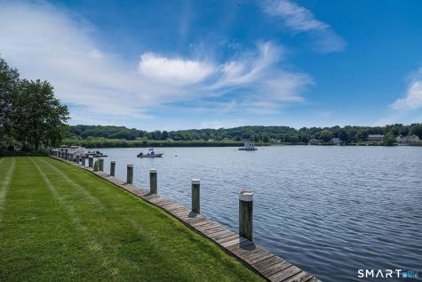 15 Novelty Lane Essex CT 06426