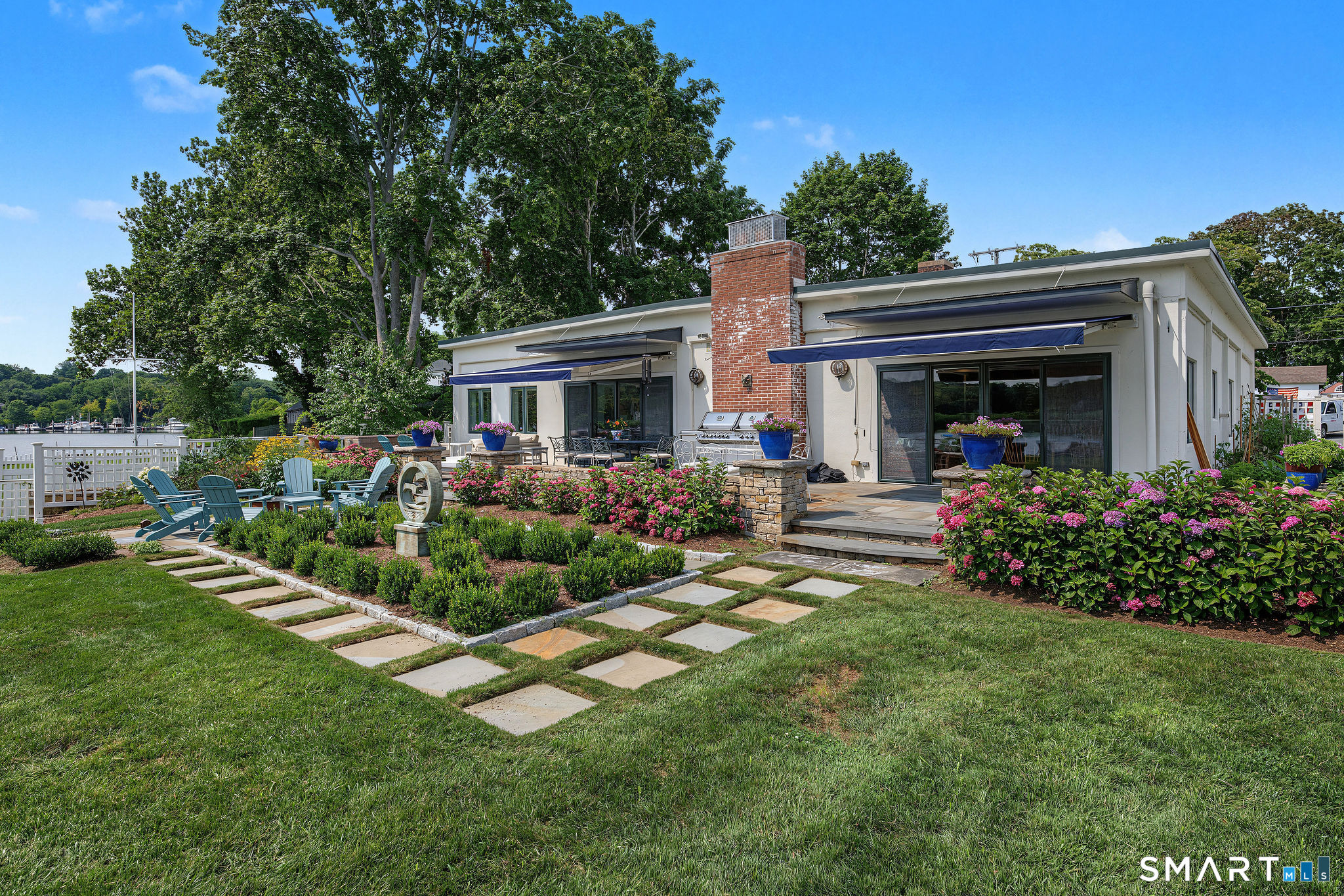 15 Novelty Lane Essex CT 06426