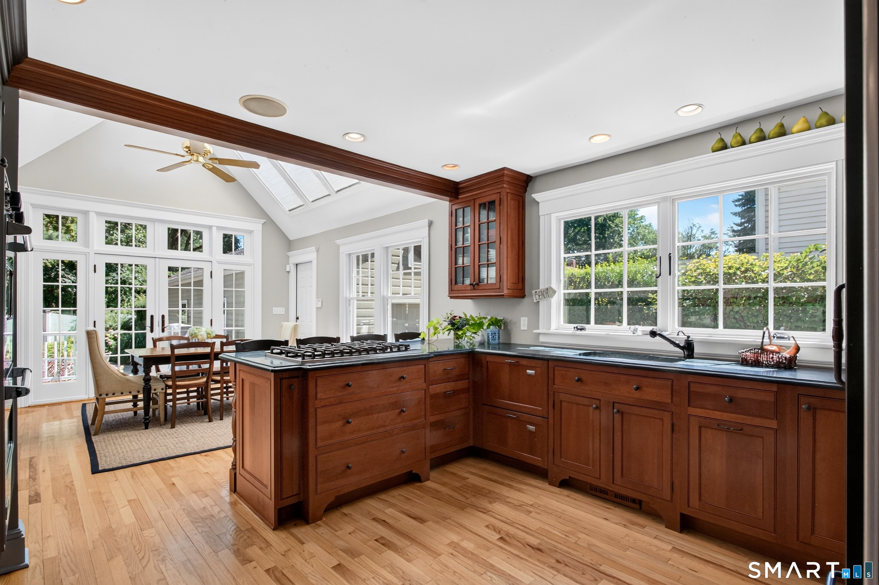 239 Beach Road Fairfield CT 06824