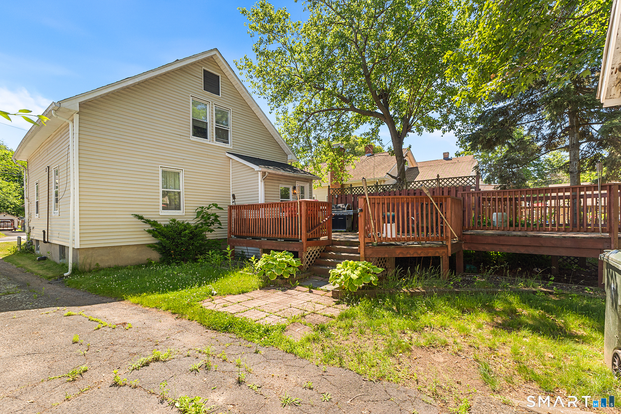 17 Whitney Street East Hartford CT 06118