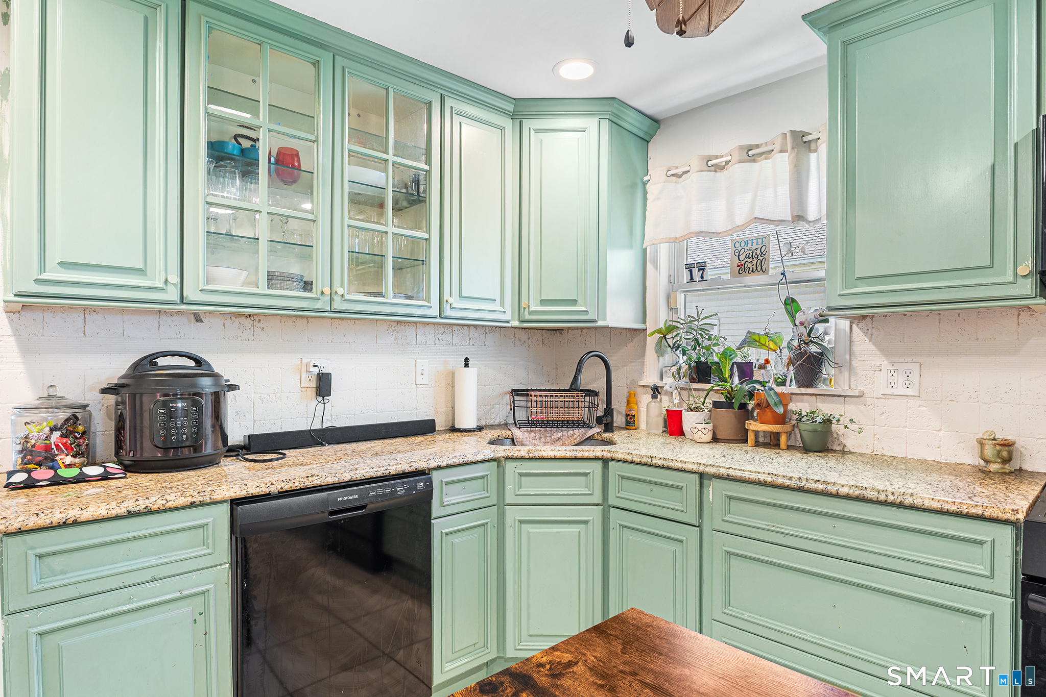 17 Whitney Street East Hartford CT 06118