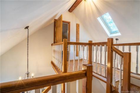 39 Winslow Road Cheshire CT 06410