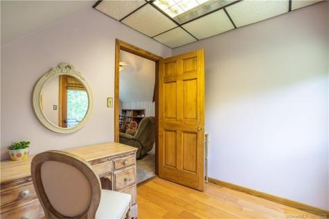 39 Winslow Road Cheshire CT 06410