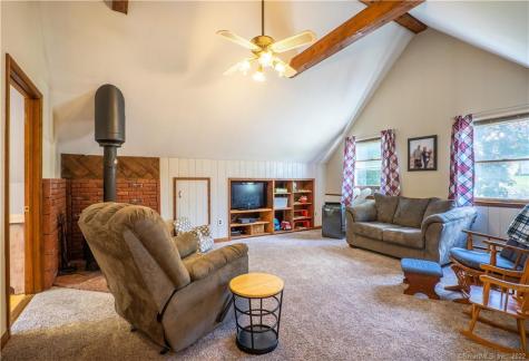 39 Winslow Road Cheshire CT 06410