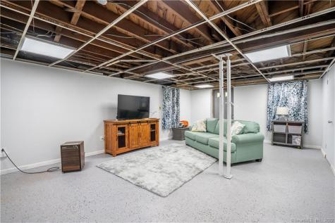 39 Winslow Road Cheshire CT 06410