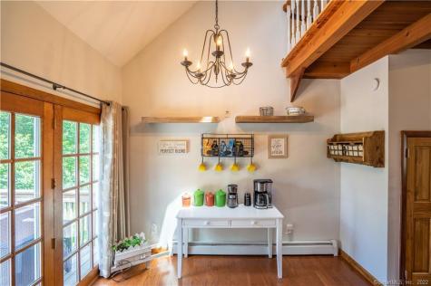 39 Winslow Road Cheshire CT 06410