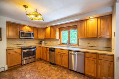 39 Winslow Road Cheshire CT 06410