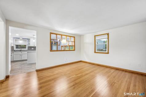 6 Anne Avenue Seymour CT 06483