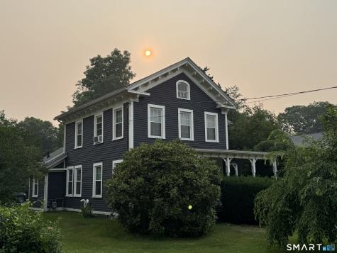 124 Main Street East Hampton CT 06424