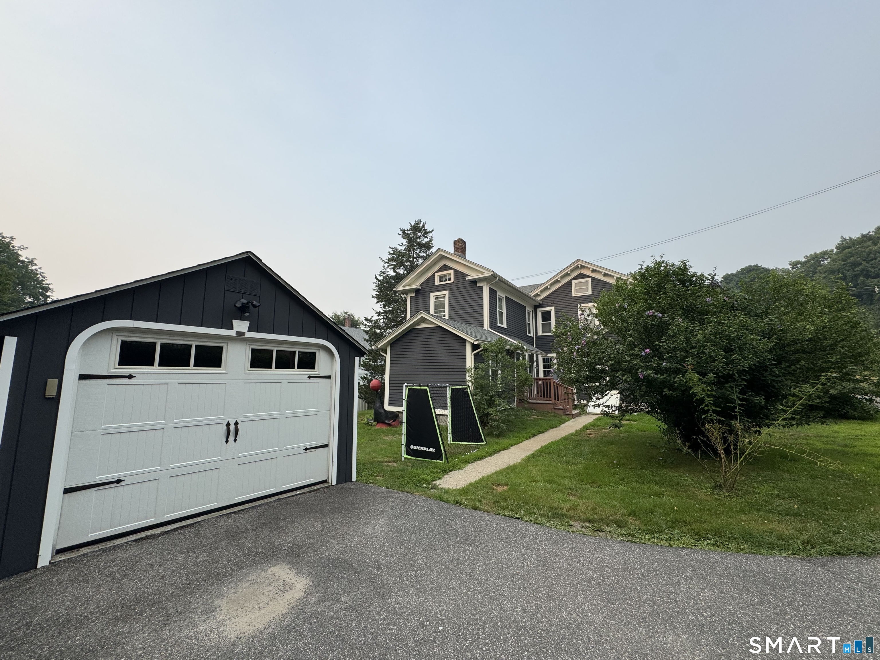 124 Main Street East Hampton CT 06424