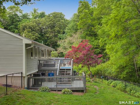 15 Cloverdale Circle Deep River CT 06417