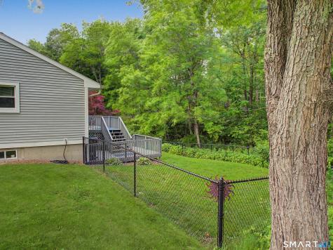 15 Cloverdale Circle Deep River CT 06417
