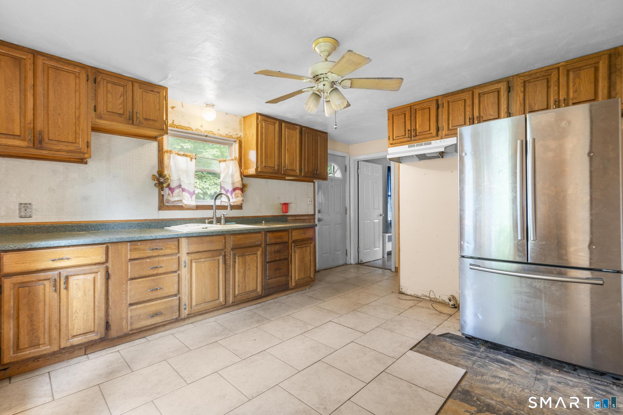 98 Colombus Street Manchester CT 06042